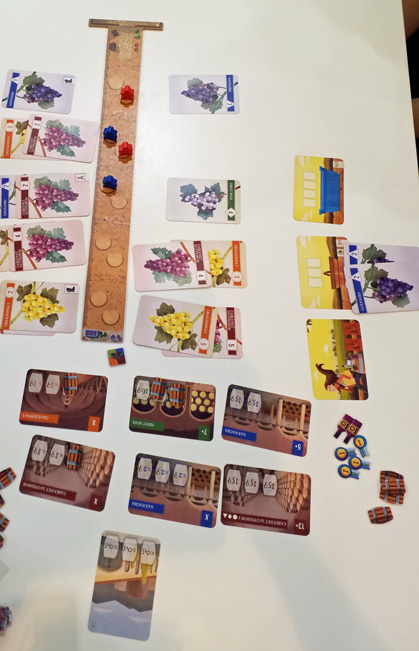 La Vina in player, showing the pickers on the track and grapes in players' baskets